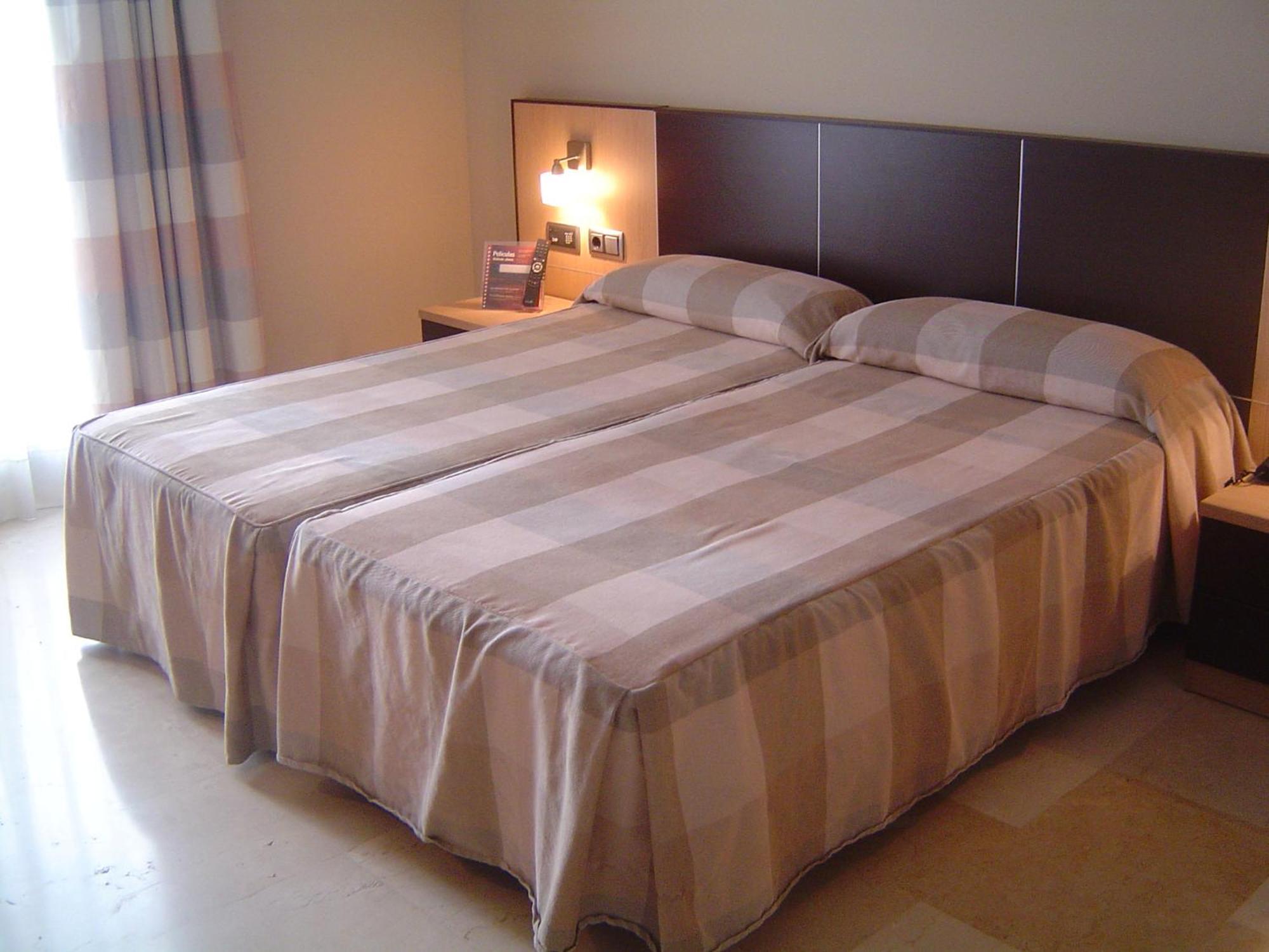 ל'אמפולה Hotel Flamingo מראה חיצוני תמונה