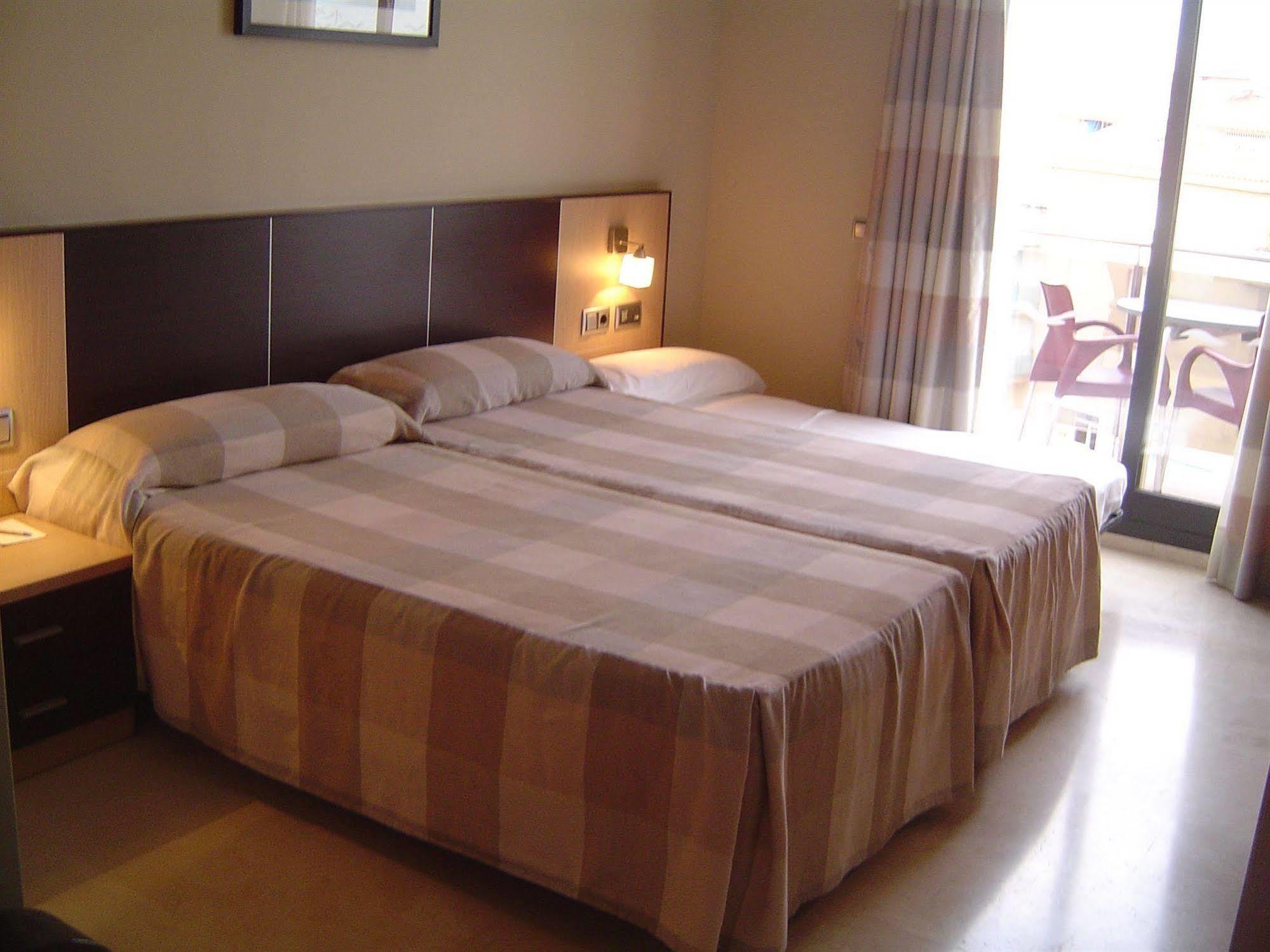 ל'אמפולה Hotel Flamingo מראה חיצוני תמונה